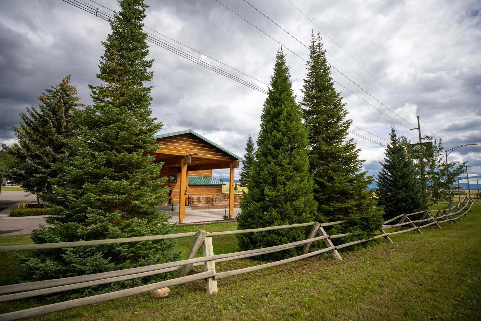 Mountain Vista Hotel West Yellowstone Extérieur photo